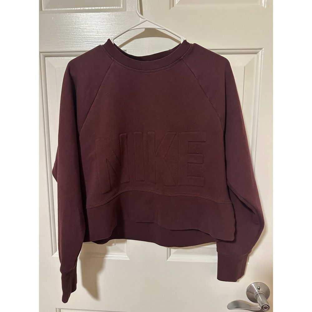 Nike Sweatshirt Women XS Burgundy Dri-FIT Embossed Logo Cropped Raglan Pullover